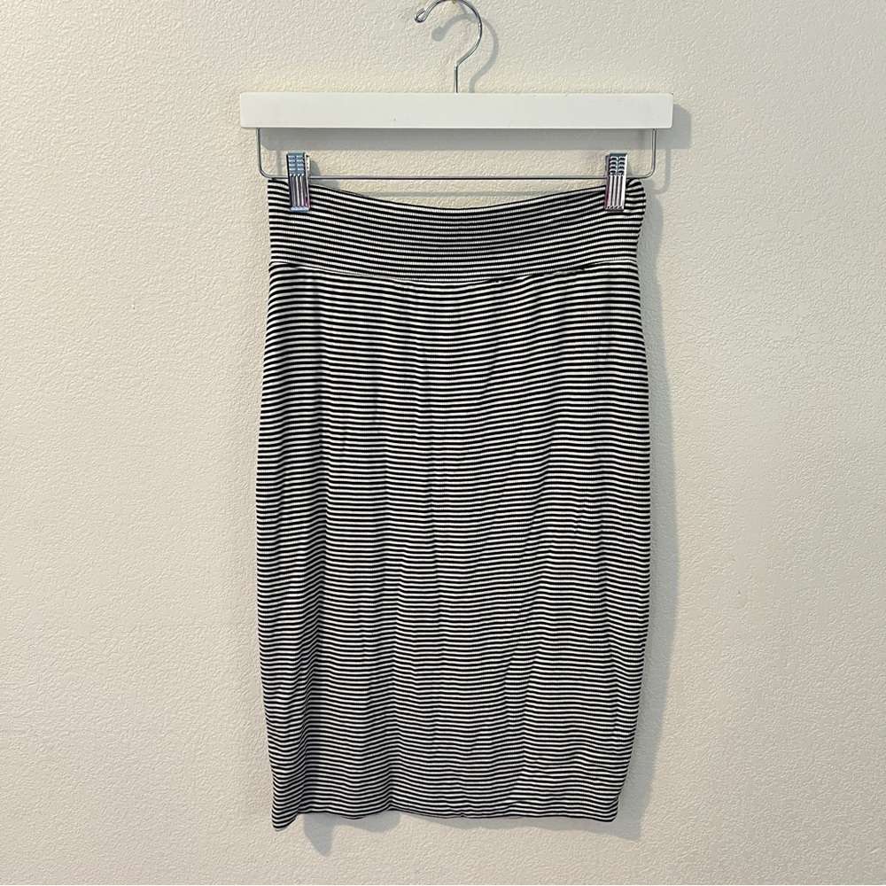 Athleta Black and White Striped Stretch Knit Pencil Skirt Size S
